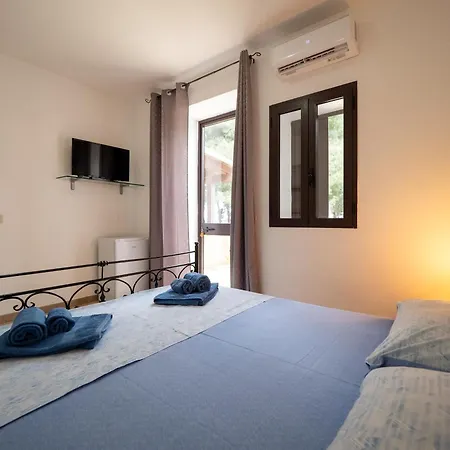 Twin Tails - Sant'isidoro *