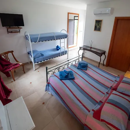 Twin Tails - Sant'isidoro Bed & Breakfast Sant Isidoro (Apulia)
