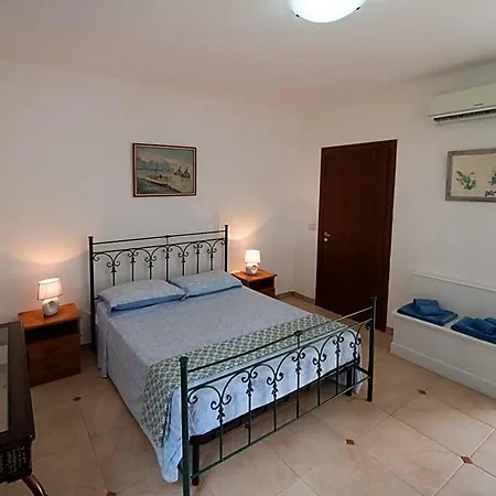 Twin Tails - 4* Sant Isidoro (Apulia)